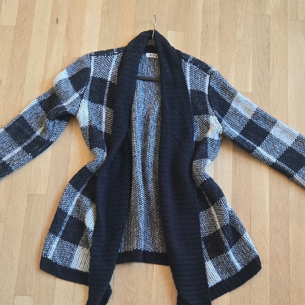 BB Dakota Monochrome Knit Sweater